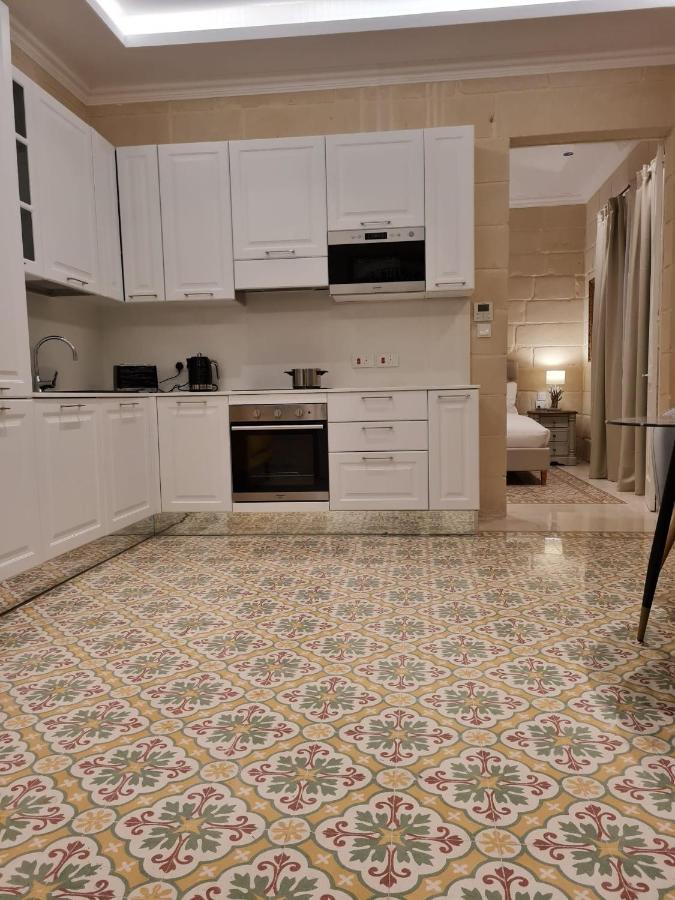 Typical Maltese Maisonette In St.Julians Saint Julian's Екстер'єр фото